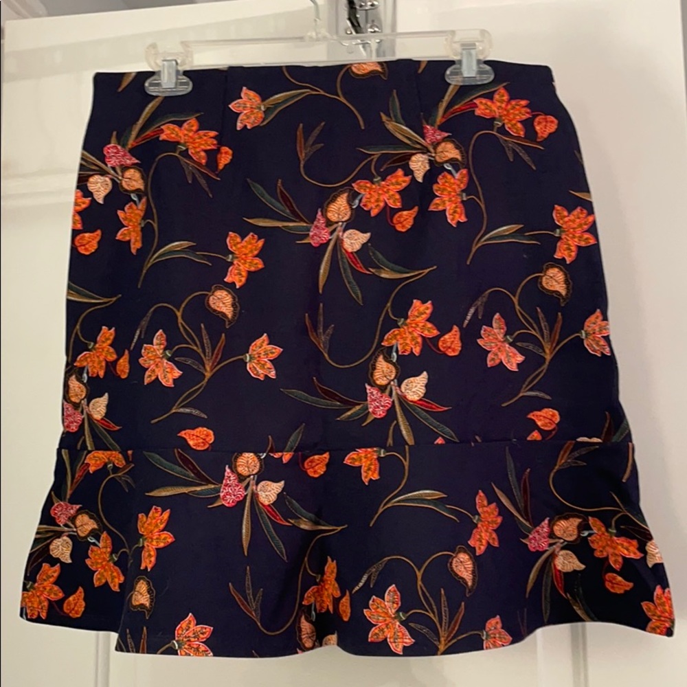 LOFT - Floral Ponte Flippy Skirt - Picture 7 of 7